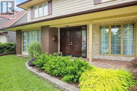 1712 Playfair Drive Ottawa ON K1H 5S6