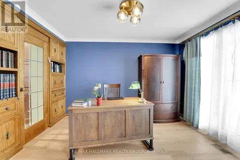 1712 Playfair Drive Ottawa ON K1H 5S6