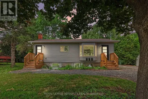1936 Belcourt Boulevard Ottawa ON K1C 1M5