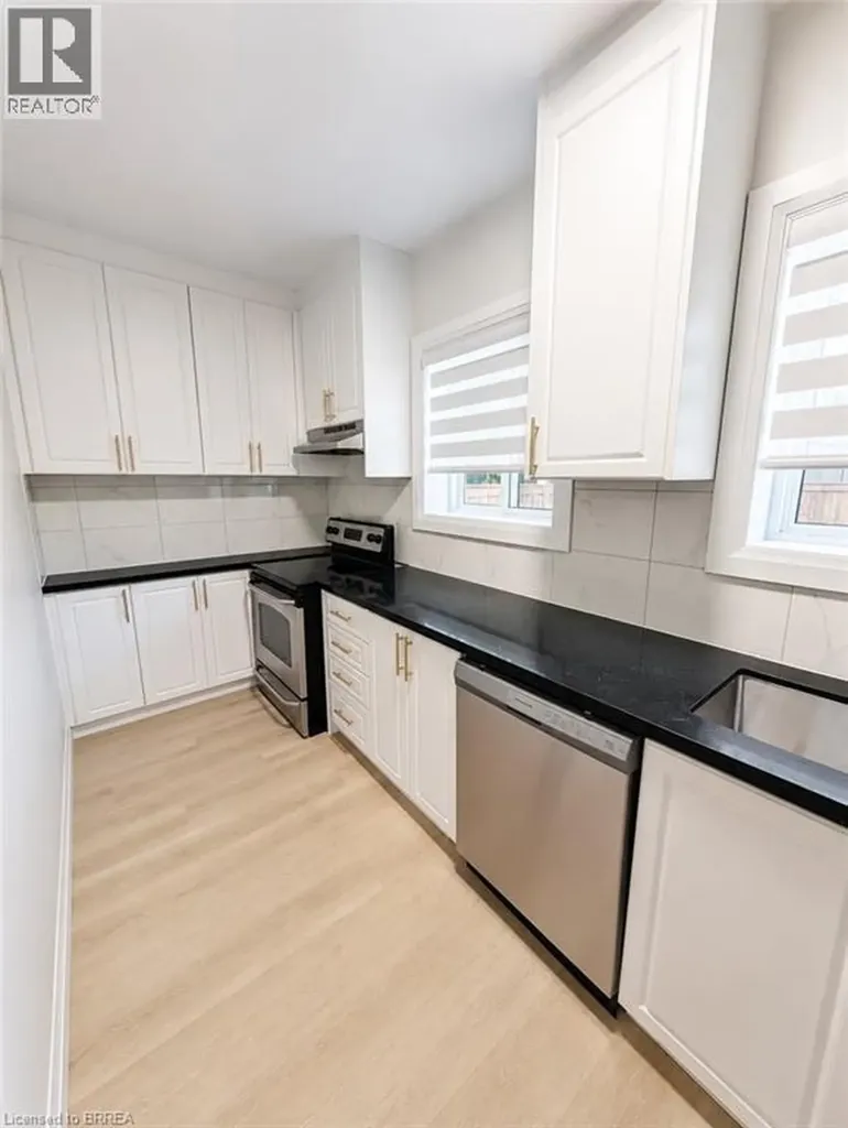 413 Concession Street Hamilton ON L9A 1B8
