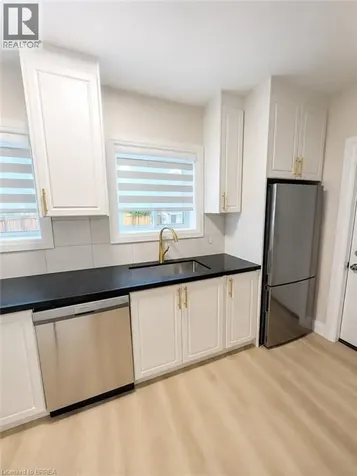 413 Concession Street Hamilton ON L9A 1B8