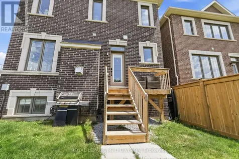 3000 Hollyberry Trail Pickering ON L1X 0N5