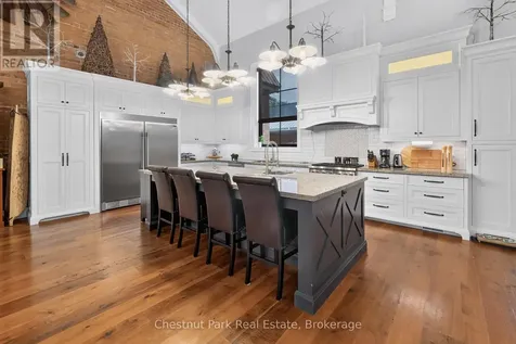 45 Mcmurray Street Bracebridge ON P1L 2A1