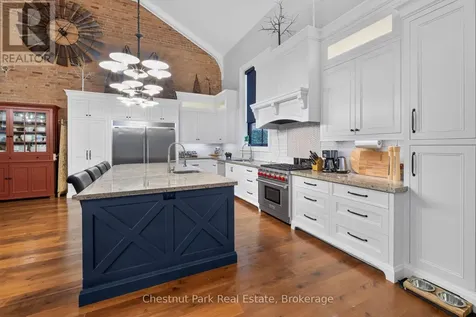 45 Mcmurray Street Bracebridge ON P1L 2A1
