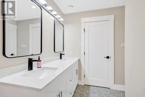 46 Forest Street Parry Sound ON P2A 2P9