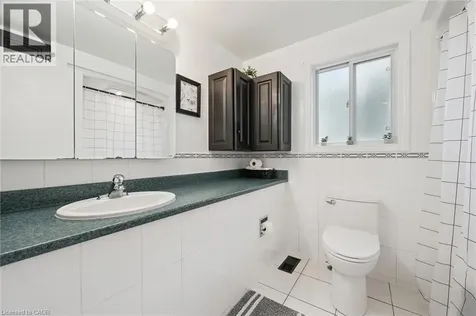 39 Shea Crescent Kitchener ON N2E 1E9