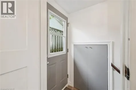 39 Shea Crescent Kitchener ON N2E 1E9