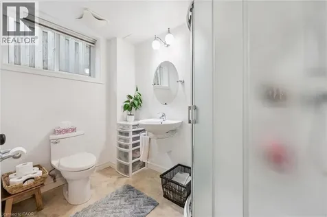 39 Shea Crescent Kitchener ON N2E 1E9