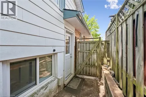 39 Shea Crescent Kitchener ON N2E 1E9