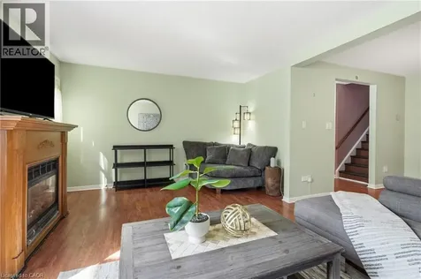 63 Fonthill Road Hamilton ON L9C 6T1