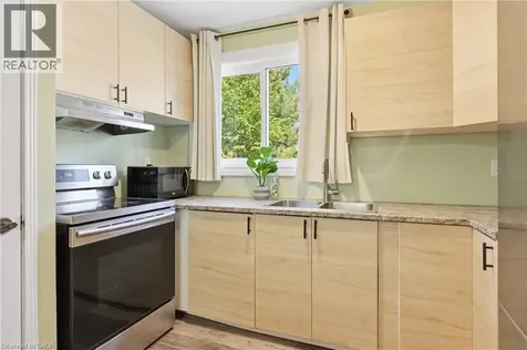 63 Fonthill Road Hamilton ON L9C 6T1