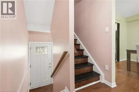 63 Fonthill Road Hamilton ON L9C 6T1