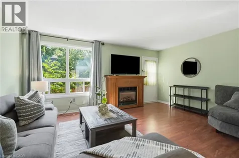 63 Fonthill Road Hamilton ON L9C 6T1