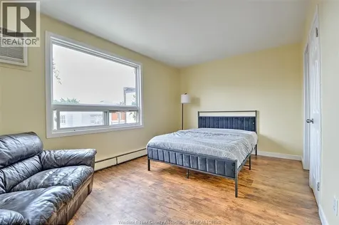 821 Pillette Windsor ON N8Y 3B4