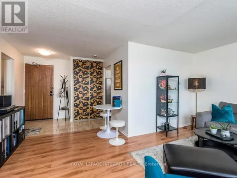 20 Chesterton Drive Ottawa ON K2E 6Z7