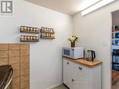 20 Chesterton Drive Ottawa ON K2E 6Z7