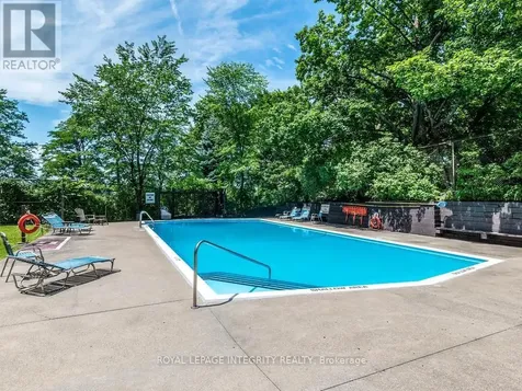20 Chesterton Drive Ottawa ON K2E 6Z7