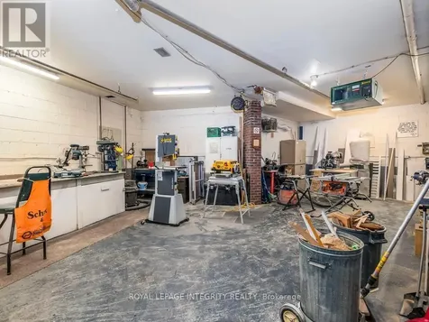 20 Chesterton Drive Ottawa ON K2E 6Z7