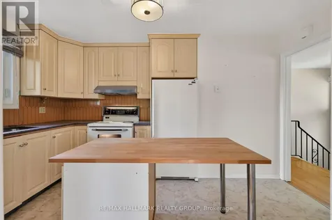 738 Stiles Crescent Ottawa ON K1J 6Z1