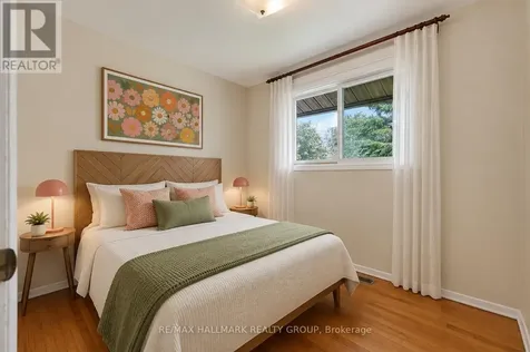 738 Stiles Crescent Ottawa ON K1J 6Z1