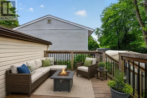 738 Stiles Crescent Ottawa ON K1J 6Z1