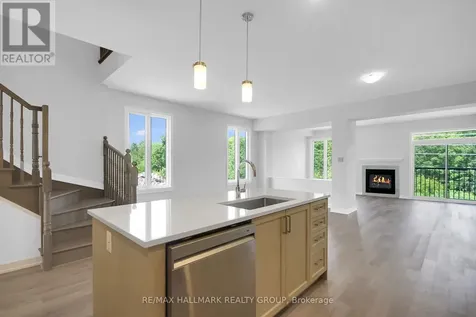 749 Newstead Crescent Ottawa ON K2K 0M8