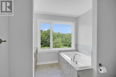 749 Newstead Crescent Ottawa ON K2K 0M8