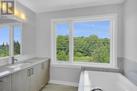 749 Newstead Crescent Ottawa ON K2K 0M8