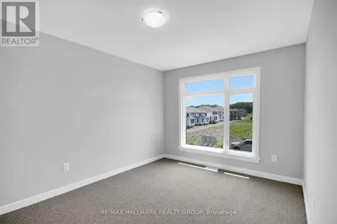 749 Newstead Crescent Ottawa ON K2K 0M8