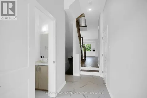 749 Newstead Crescent Ottawa ON K2K 0M8