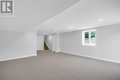 749 Newstead Crescent Ottawa ON K2K 0M8