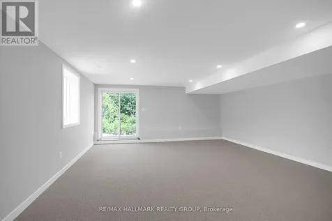 749 Newstead Crescent Ottawa ON K2K 0M8