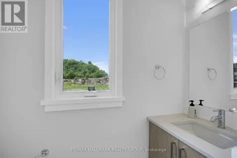 749 Newstead Crescent Ottawa ON K2K 0M8