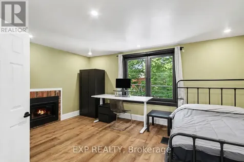 152 River Lane Ottawa ON K1M 1T1