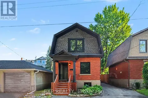 152 River Lane Ottawa ON K1M 1T1