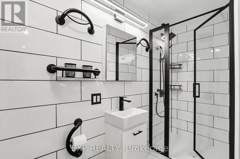 152 River Lane Ottawa ON K1M 1T1
