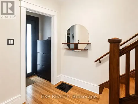 152 River Lane Ottawa ON K1M 1T1