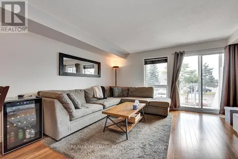 16 Lakepointe Drive Ottawa ON K4A 5E3