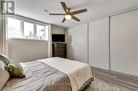 16 Lakepointe Drive Ottawa ON K4A 5E3