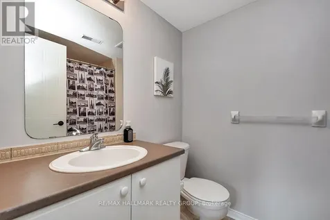 16 Lakepointe Drive Ottawa ON K4A 5E3