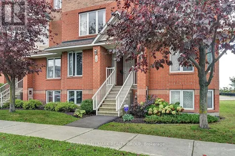 16 Lakepointe Drive Ottawa ON K4A 5E3