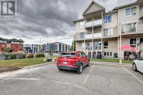16 Lakepointe Drive Ottawa ON K4A 5E3