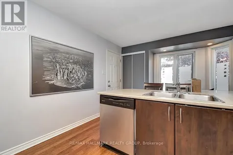 16 Lakepointe Drive Ottawa ON K4A 5E3