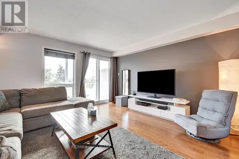 16 Lakepointe Drive Ottawa ON K4A 5E3