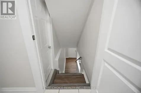 670 Dolby Crescent Milton (be Beaty) ON L9T 5V5