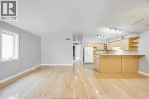 4231 Whiskey Avenue Windsor ON N9G 3B2