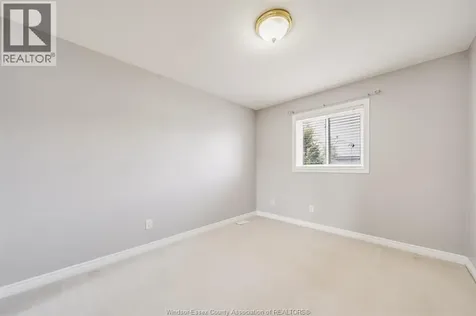4231 Whiskey Avenue Windsor ON N9G 3B2