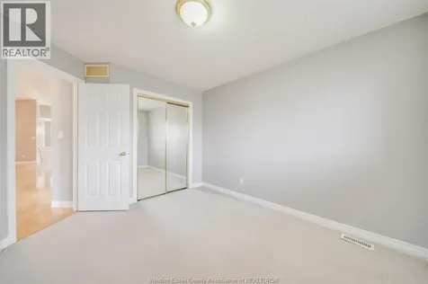 4231 Whiskey Avenue Windsor ON N9G 3B2