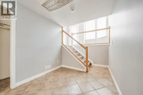 4231 Whiskey Avenue Windsor ON N9G 3B2