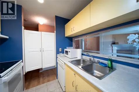 2922 Rivard Windsor ON N8T 3N9